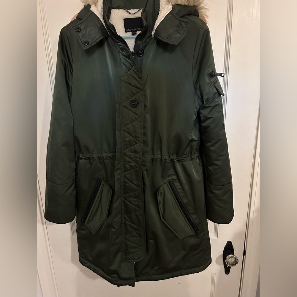 Banana Republic coat. Gently used on vacations. - Picture 2 of 6
